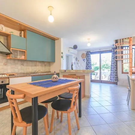Villa Turchese . . 3 Bdr 2 Bth . Ac