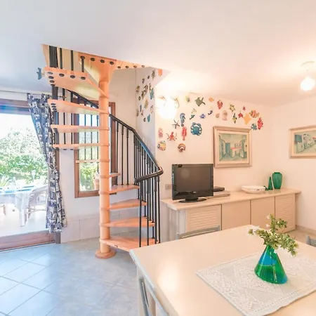 Turchese . . 3 Bdr 2 Bth . Ac Villa Chia