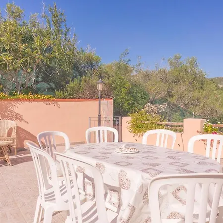 Villa Turchese . . 3 Bdr 2 Bth . Ac Chia