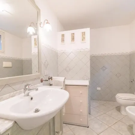 Turchese . . 3 Bdr 2 Bth . Ac Villa